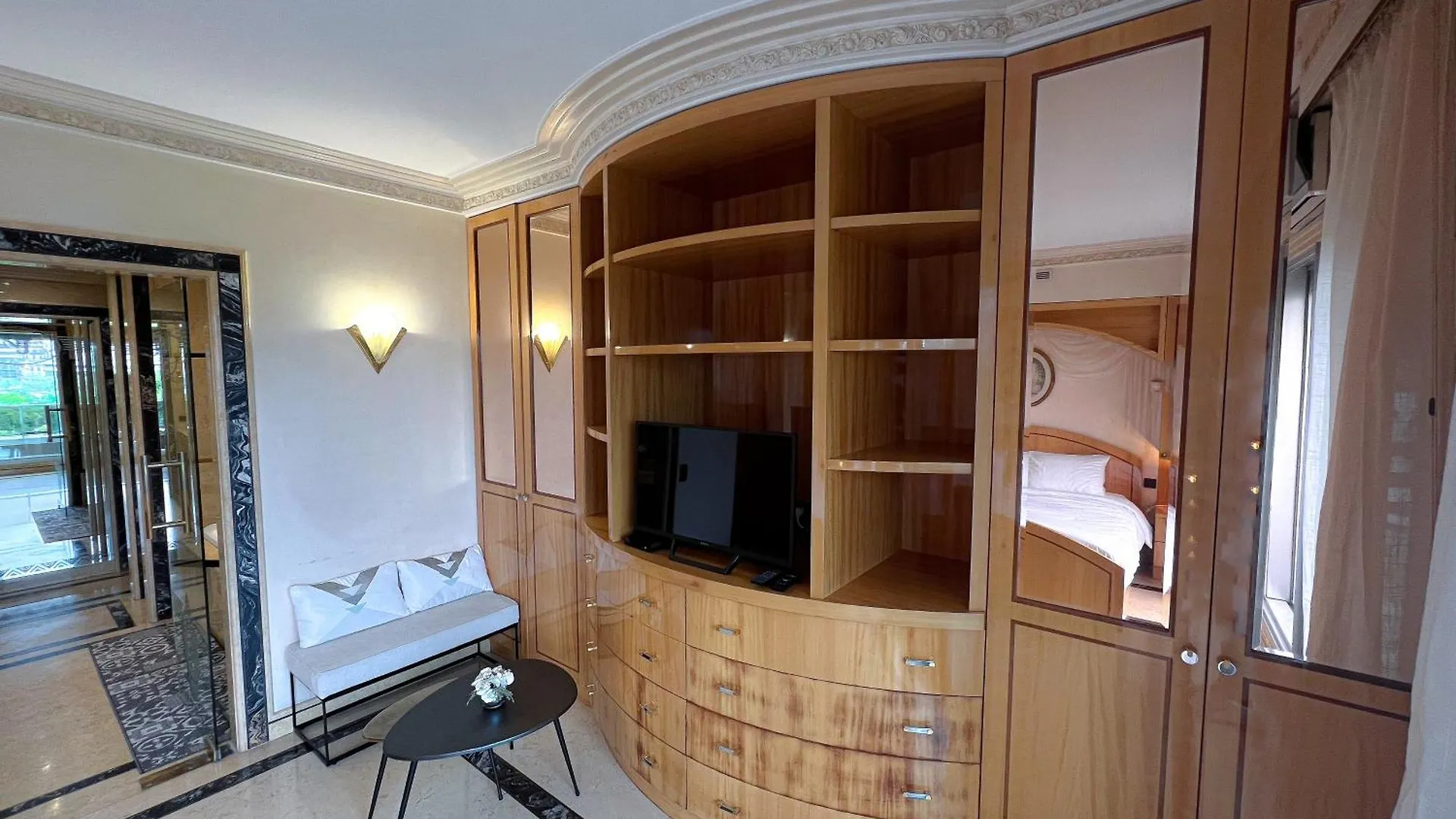 Les Amoureux De La Tour Eiffel Guest house