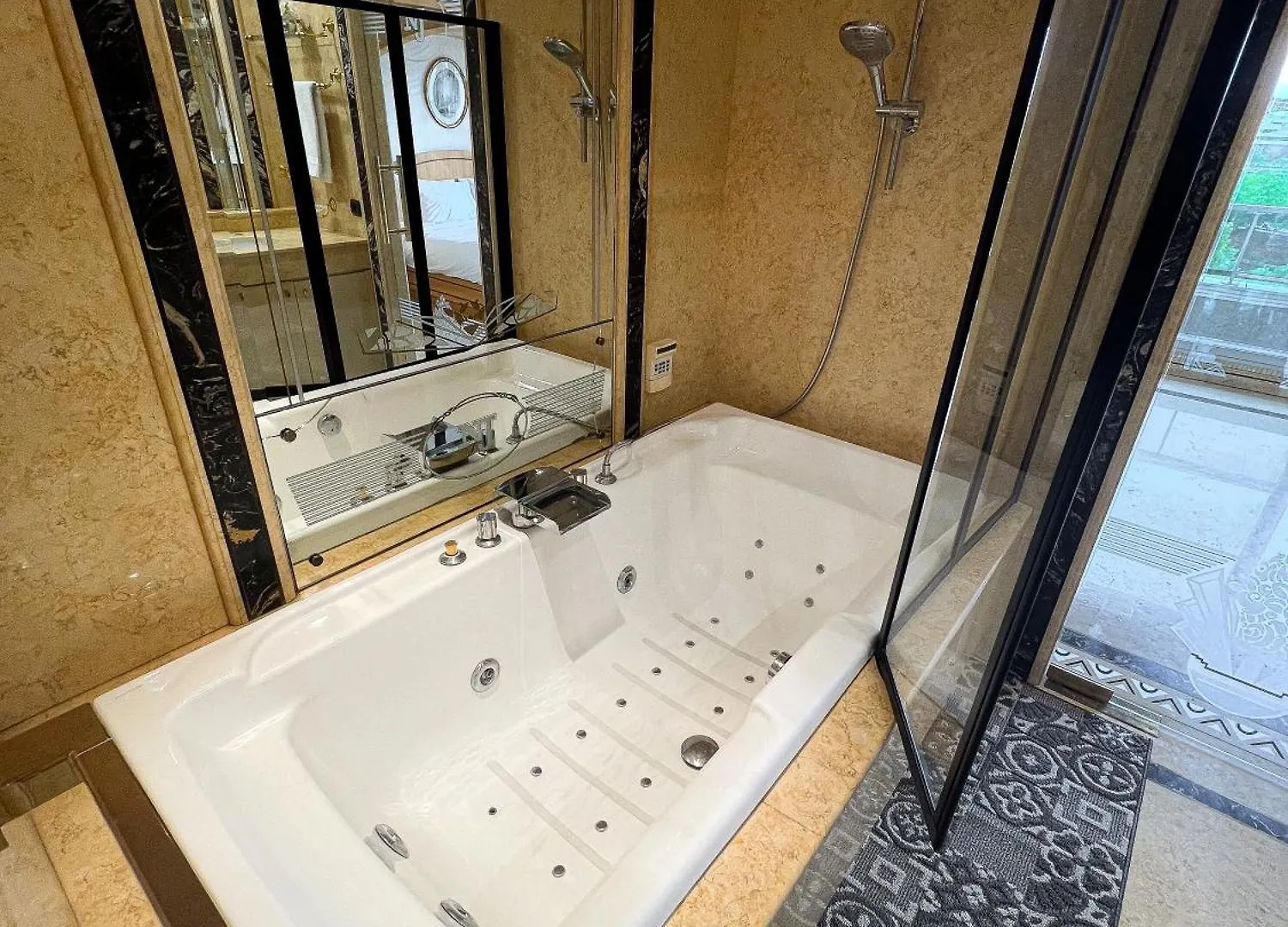 Guest house Les Amoureux De La Tour Eiffel